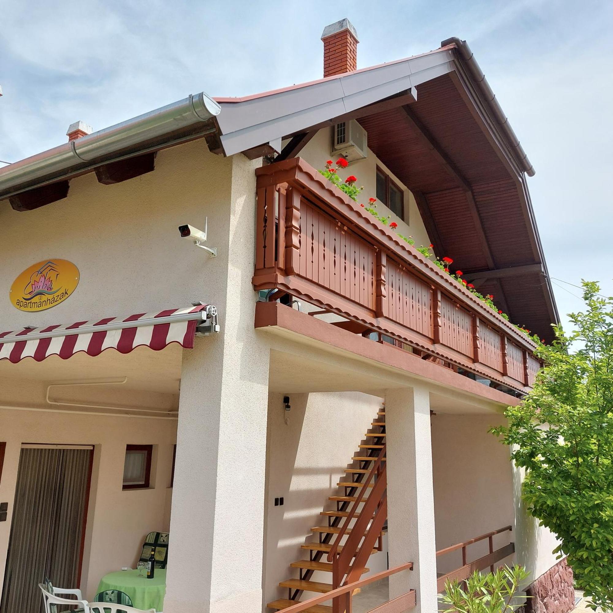 Erika Apartmanhazak Heviz Luaran gambar