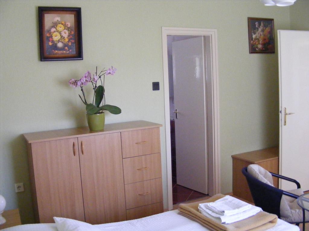 Erika Apartmanhazak Heviz Luaran gambar