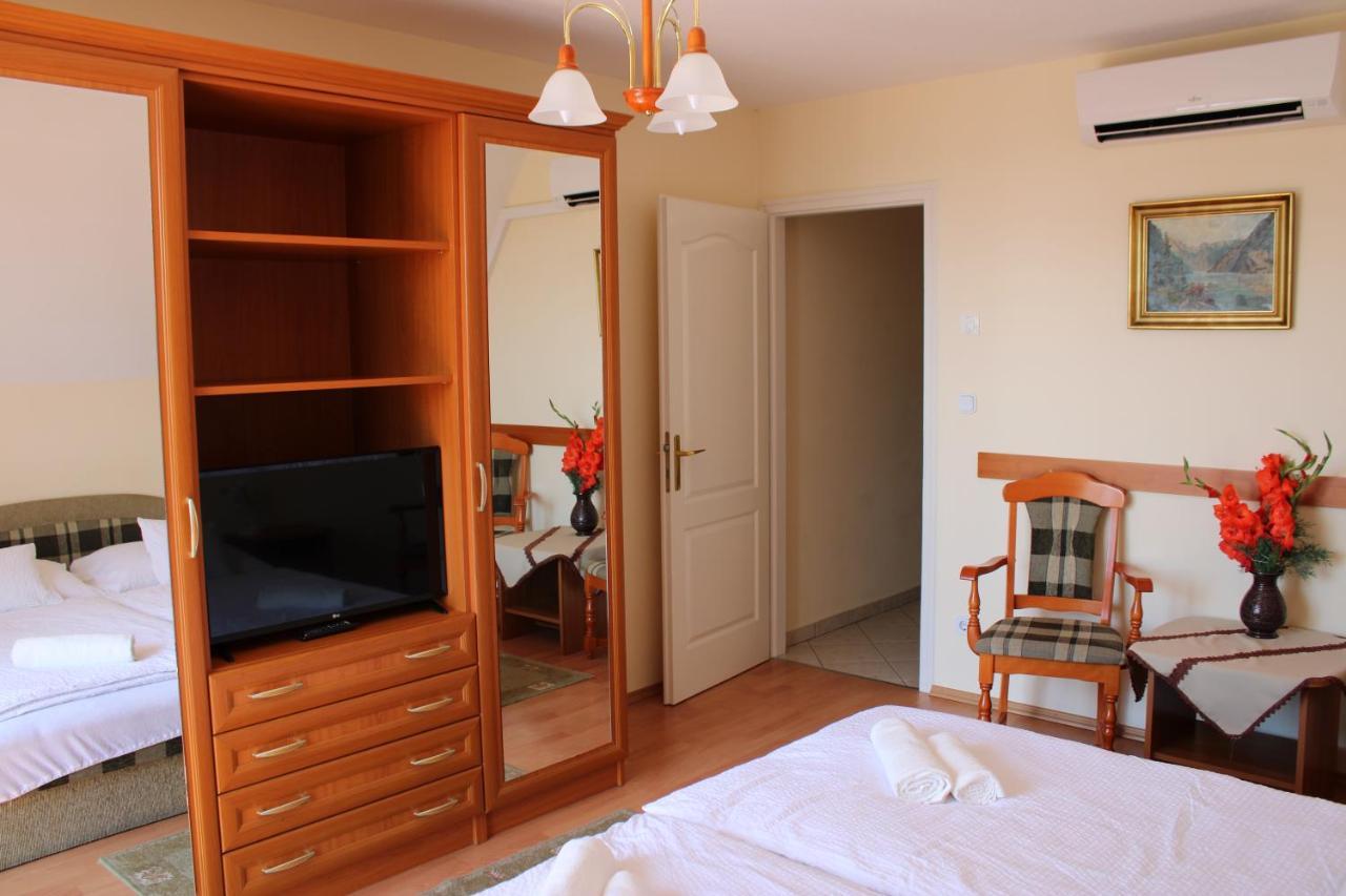 Erika Apartmanhazak Heviz Luaran gambar